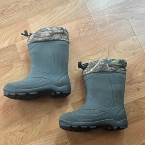 Kamik Snobuster 2 Little Kids Size 12 Mossy Oak CamouflageWinter Boots